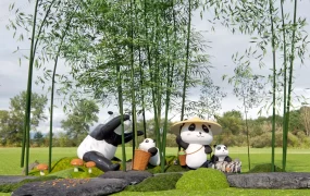 Panda Family Garden Statue Set